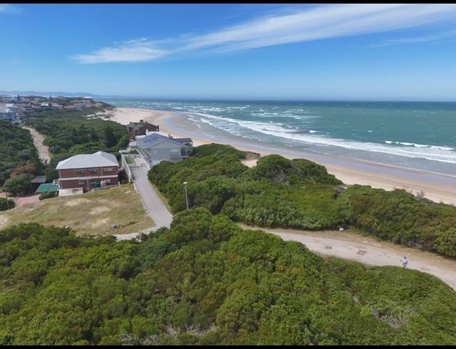 1,145M² VACANT LAND FOR SALE IN PARADISE BEACH